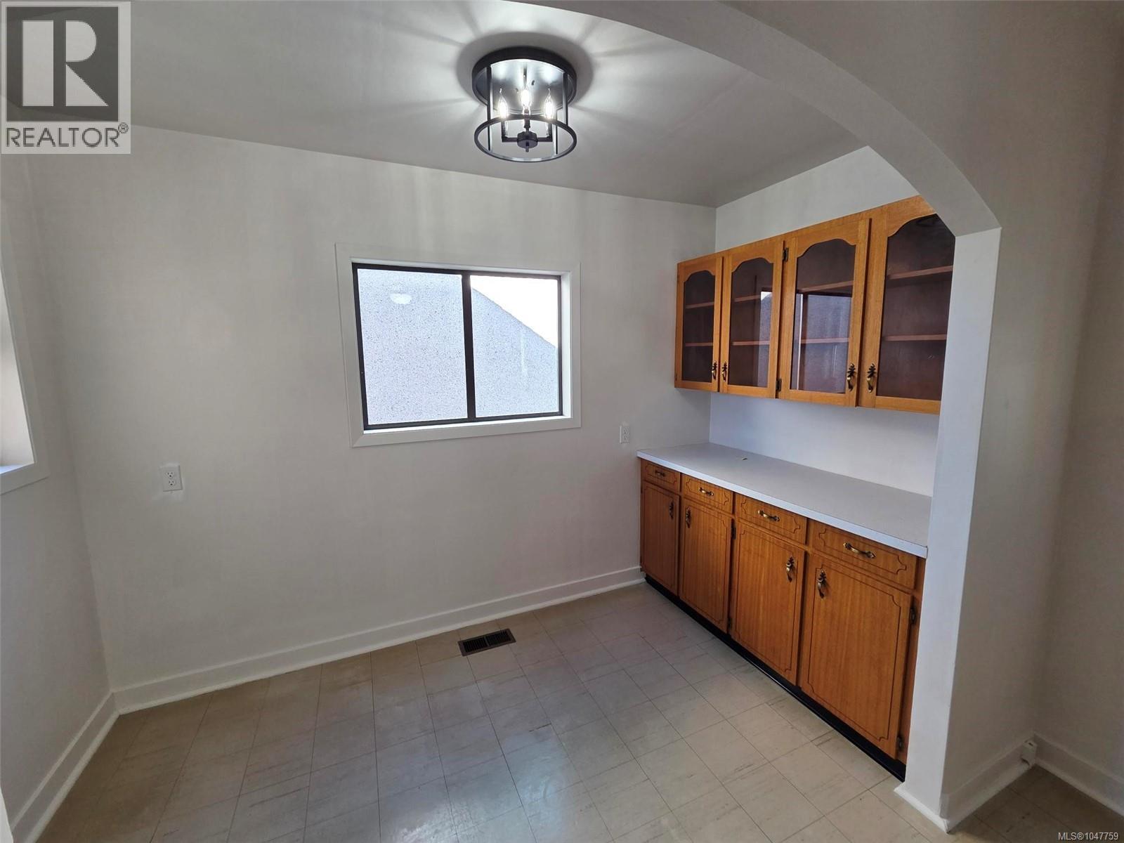 3933 10th Ave - 7