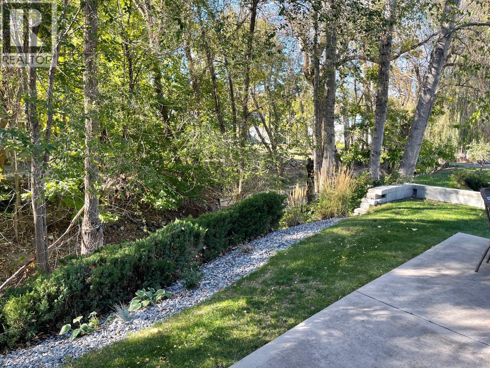 3 Bed, 2 Bath Apartment for Sale in Vernon – 401 Browne Road Unit# 11, Vernon - Image 14