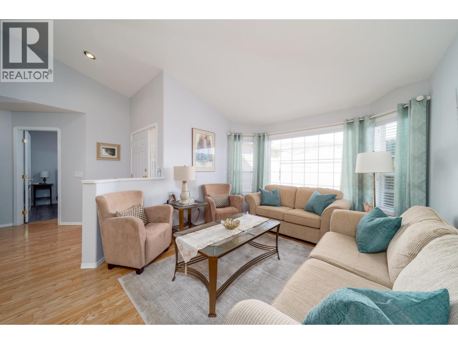 #101 2250 Louie Drive - 12