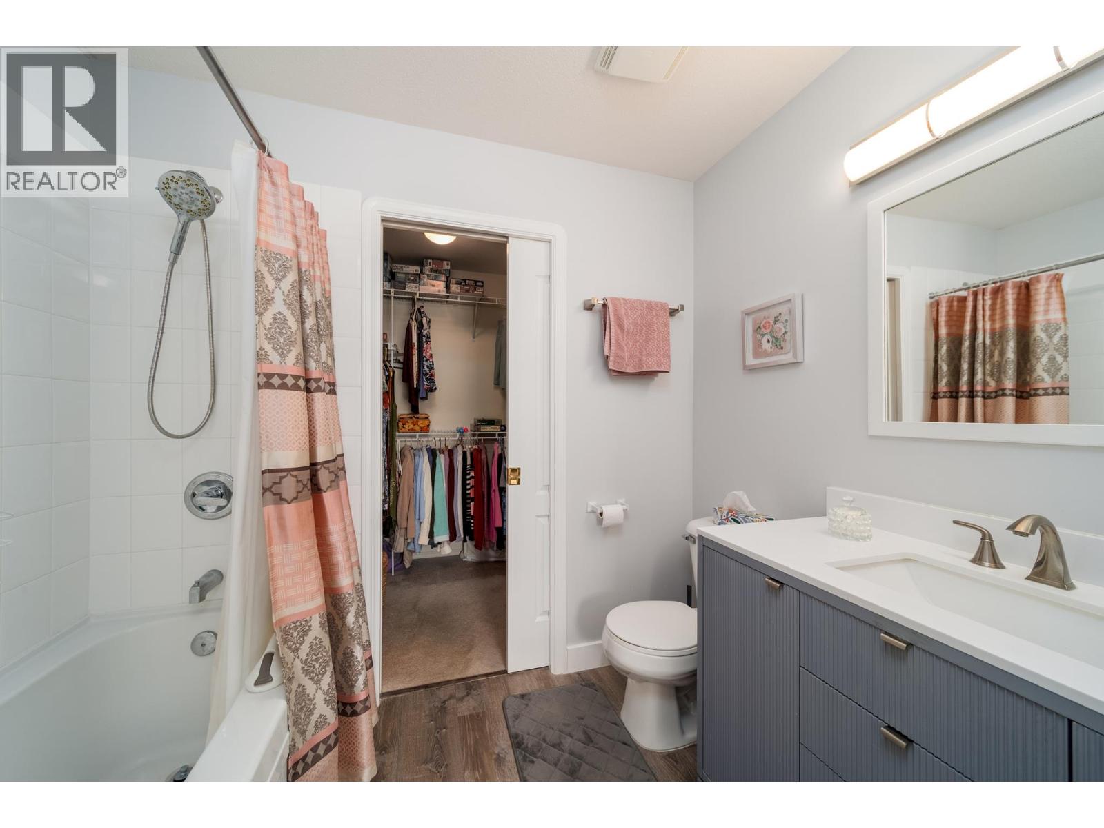 #101 2250 Louie Drive - 27