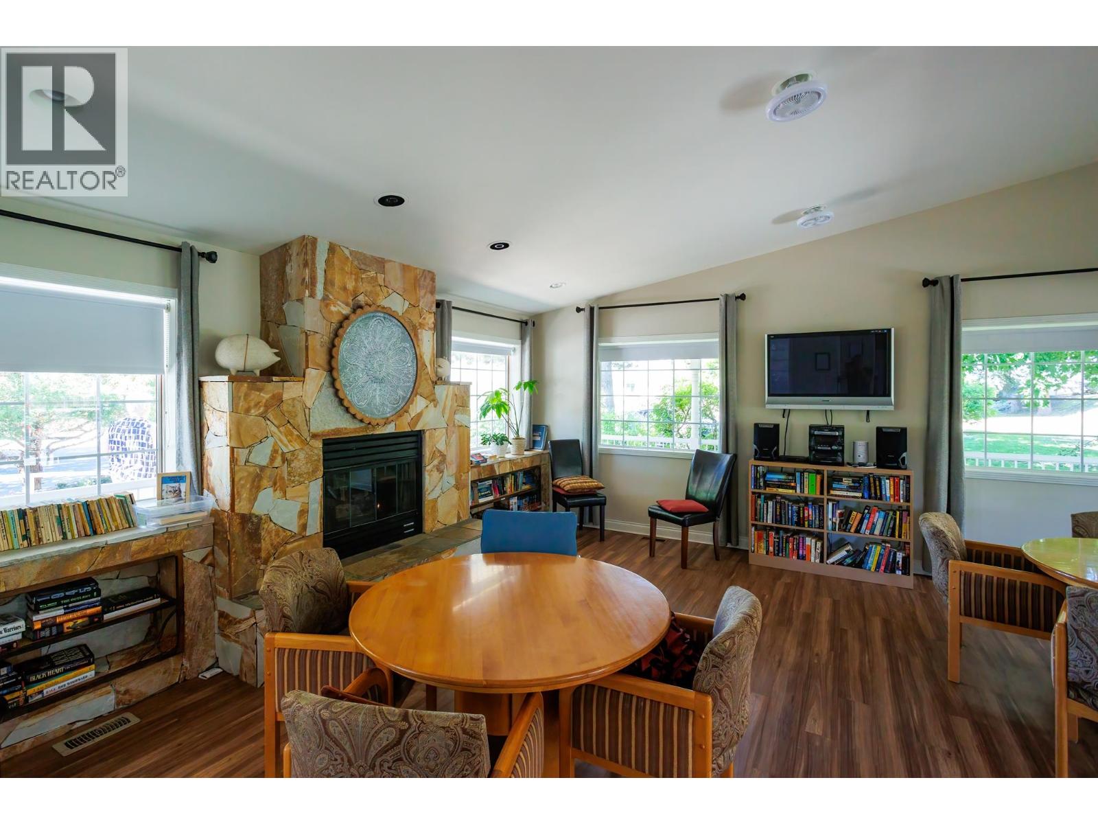 101 2250 Louie Drive, Westbank