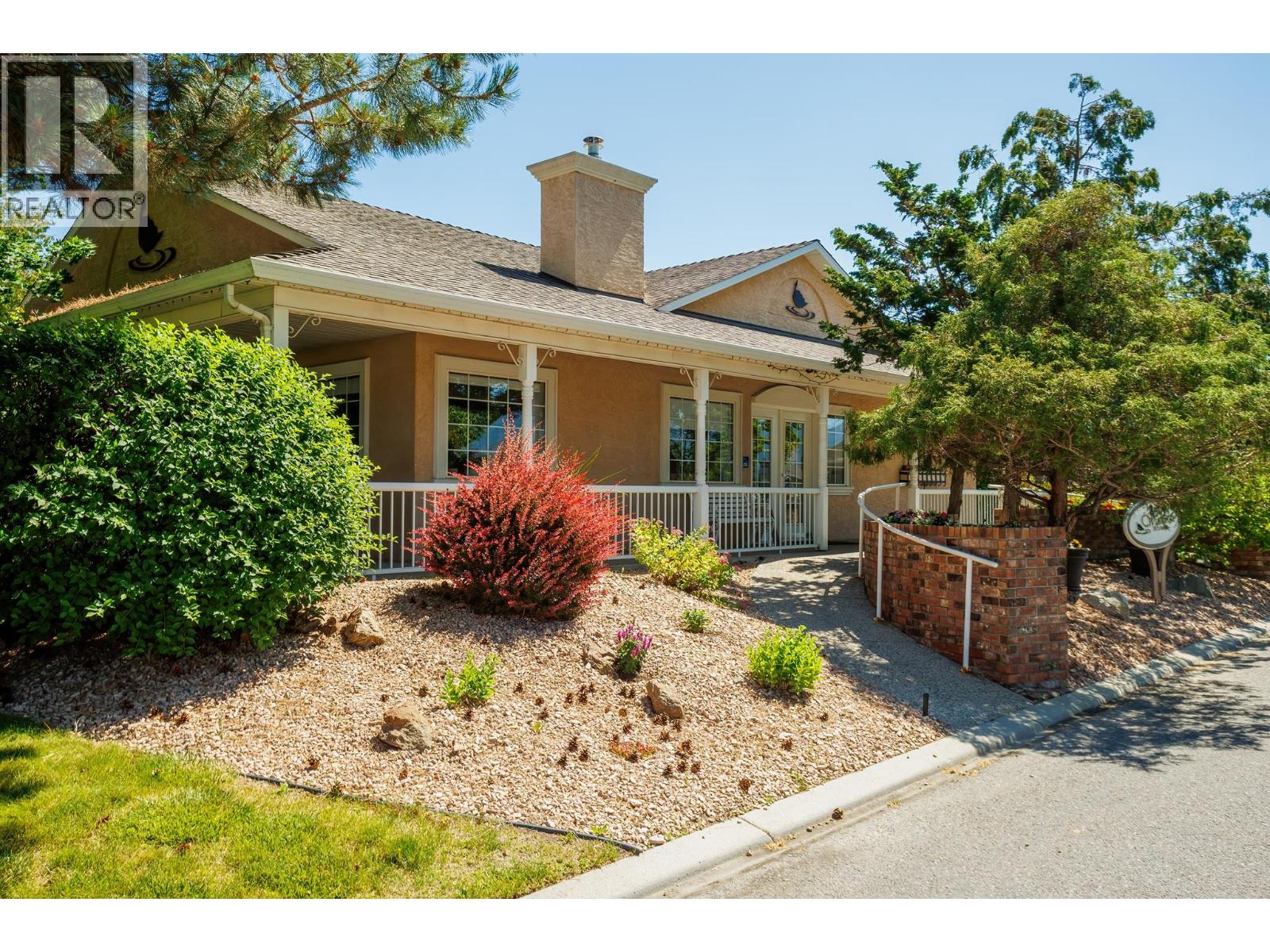#101 2250 Louie Drive - 37