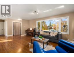 5pc Bathroom - 4207 5 Avenue Sw, Calgary, AB T3C0C4 Photo 7