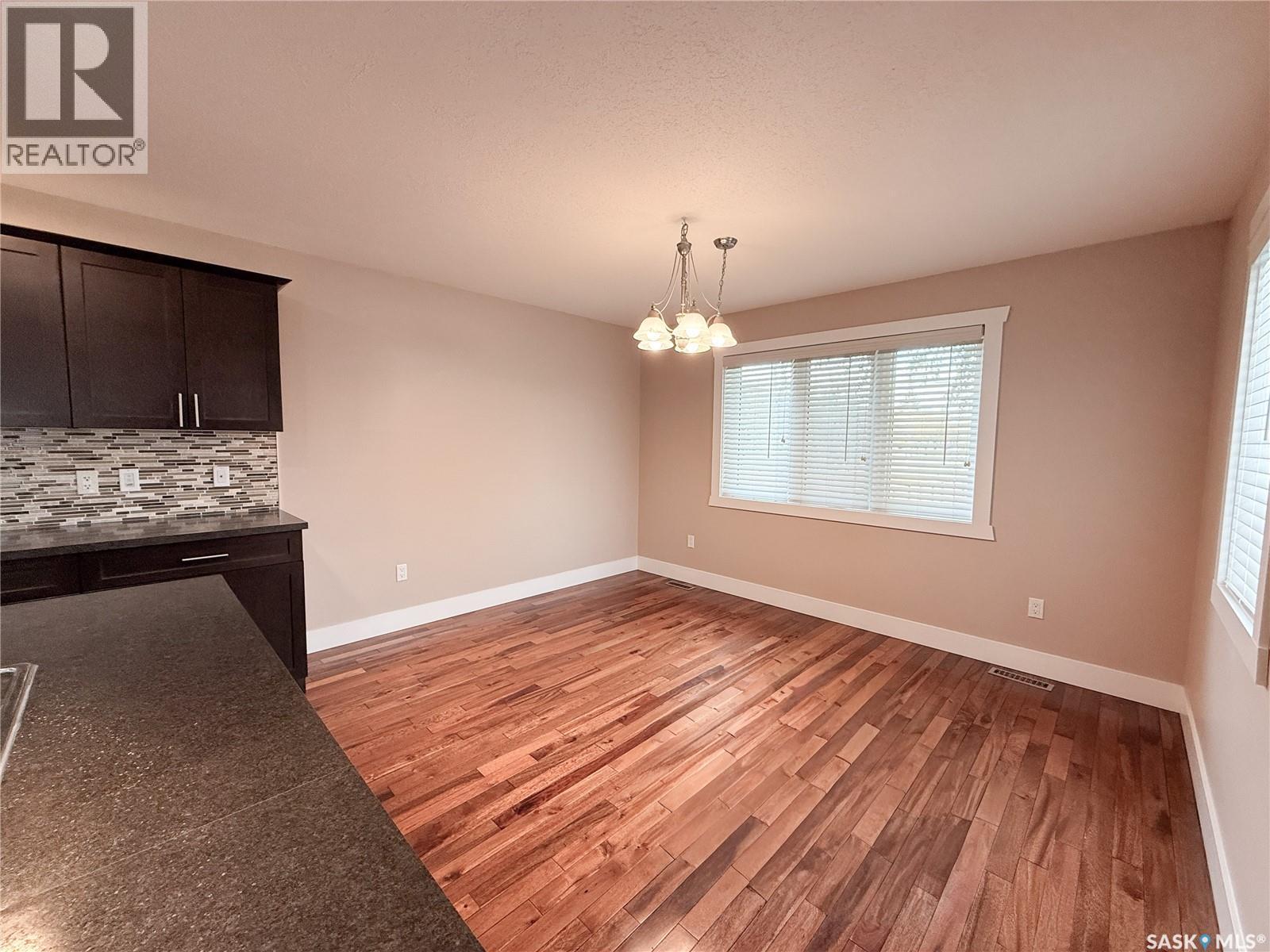 725 Centre STREET, Shaunavon — photo 10