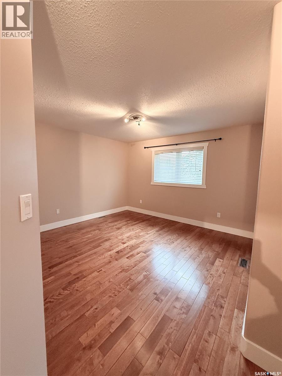 725 Centre STREET, Shaunavon — photo 26