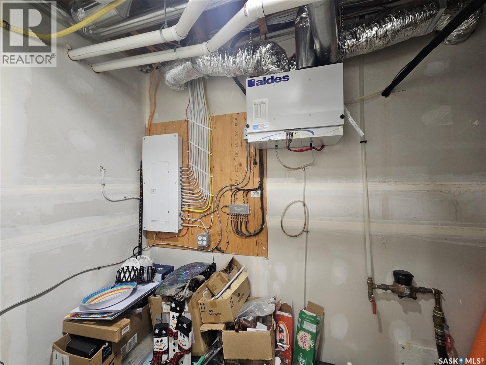 203 Hillcrest PLACE - 34