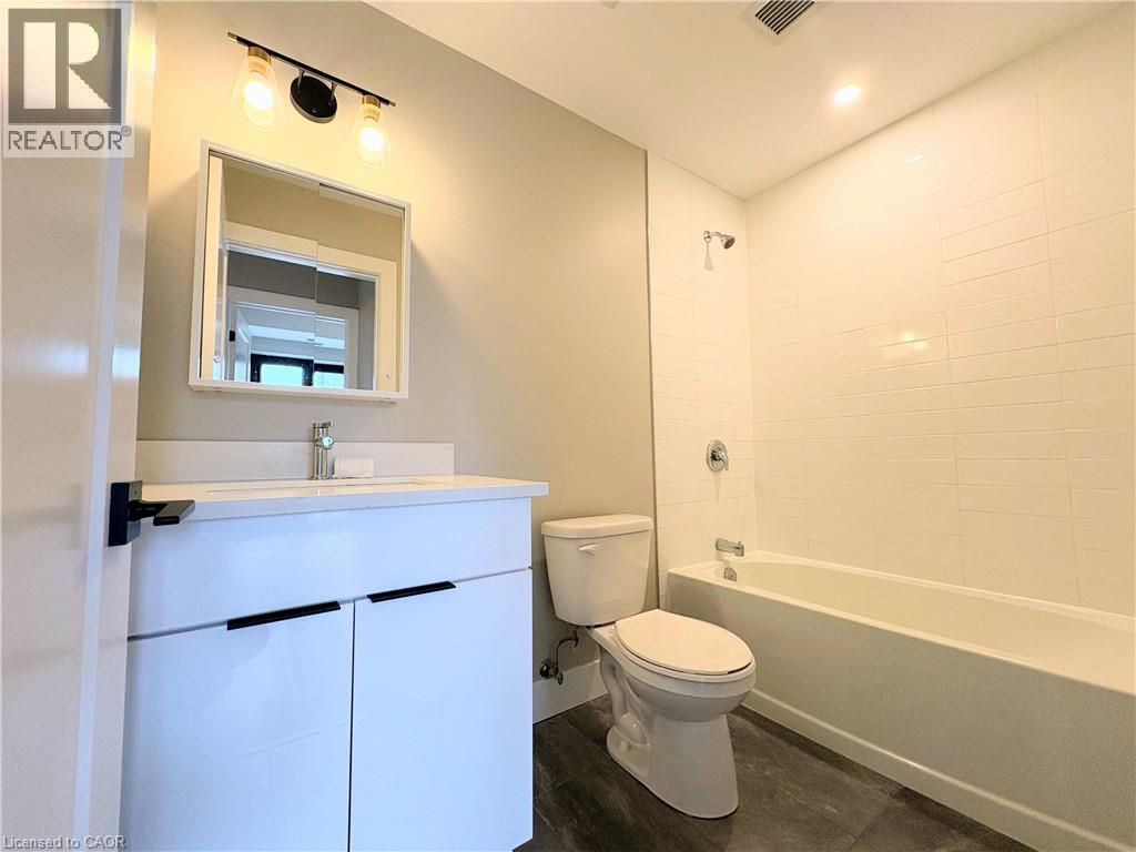 169 James Street South — photo 12