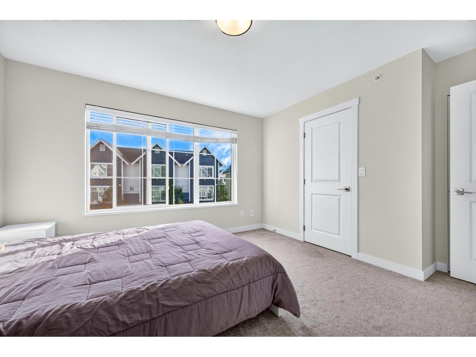 Photo of 122 20180 84 AVENUE 21