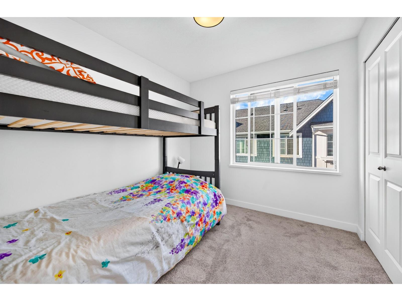 Photo of 122 20180 84 AVENUE 25