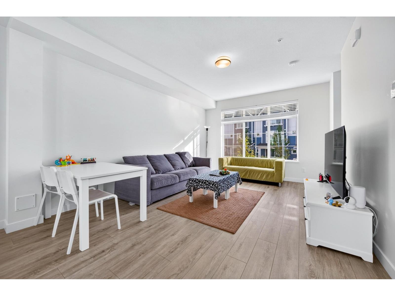 Photo of 122 20180 84 AVENUE 17