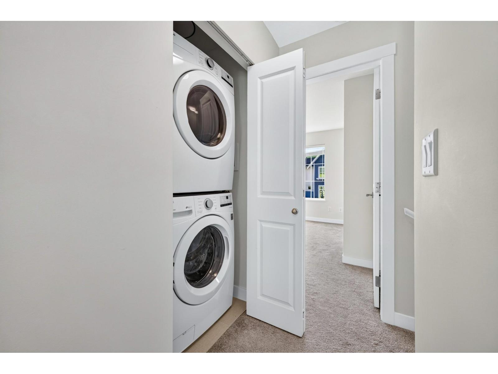 Photo of 122 20180 84 AVENUE 30