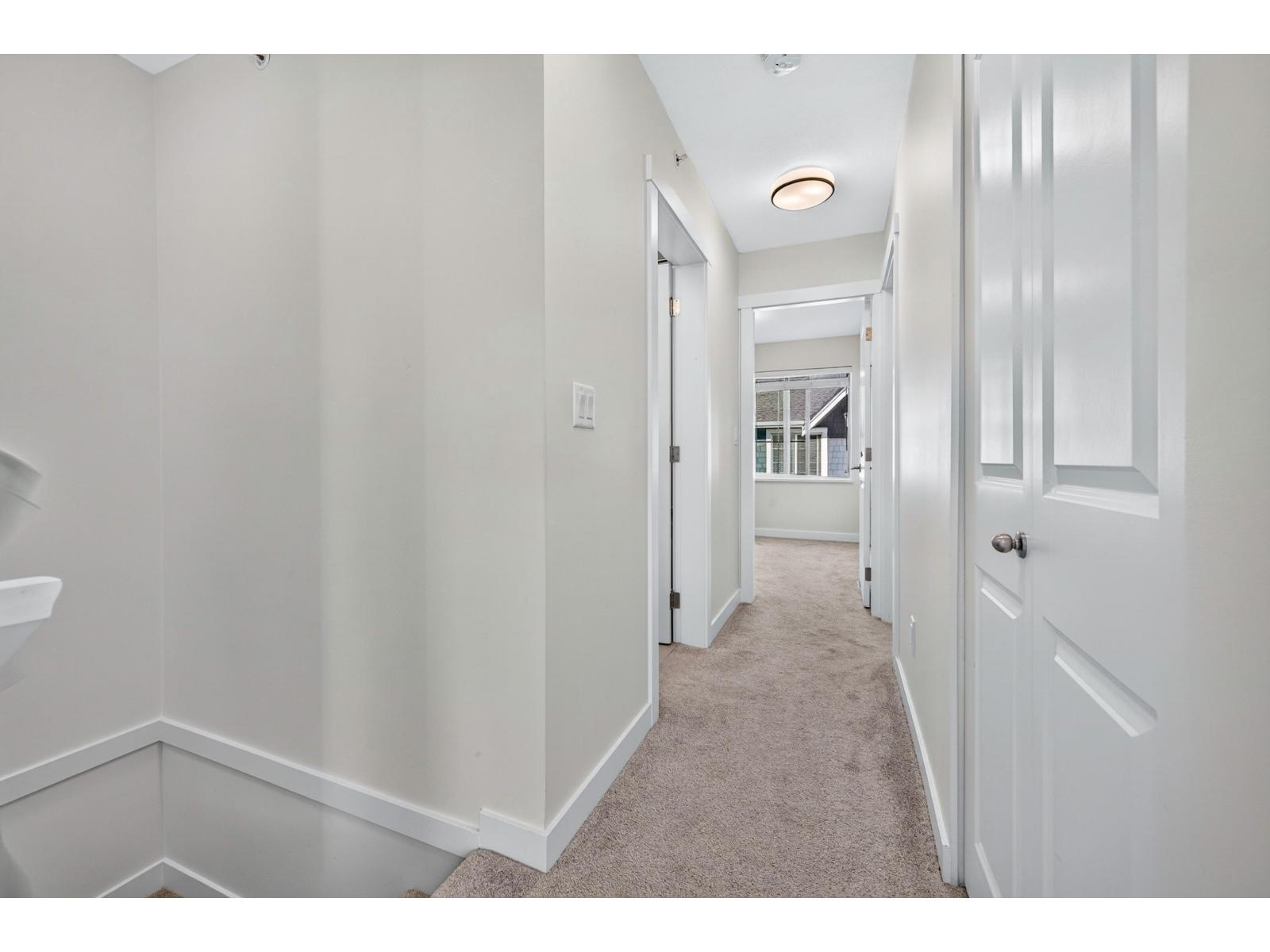 Photo of 122 20180 84 AVENUE 31