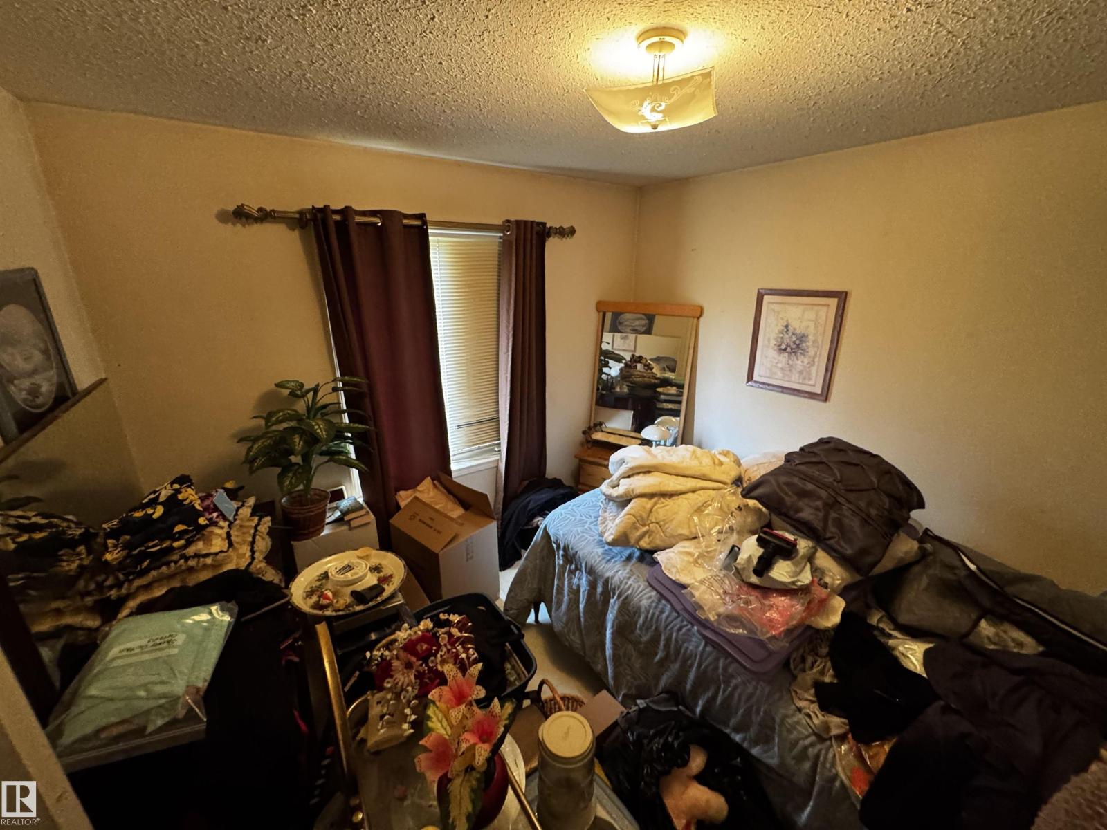 4751 49A ST - Image 13