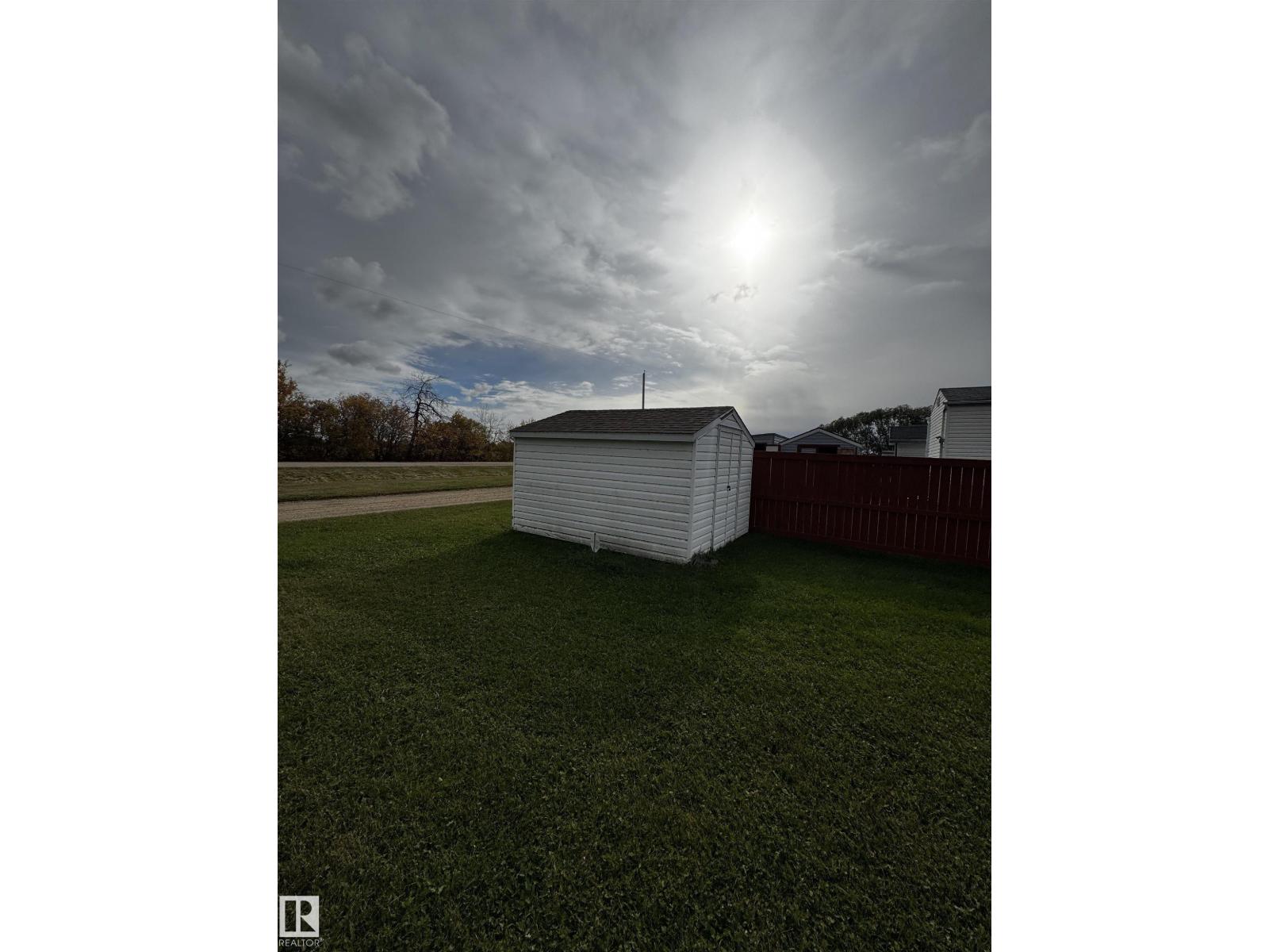 4751 49A ST - 5