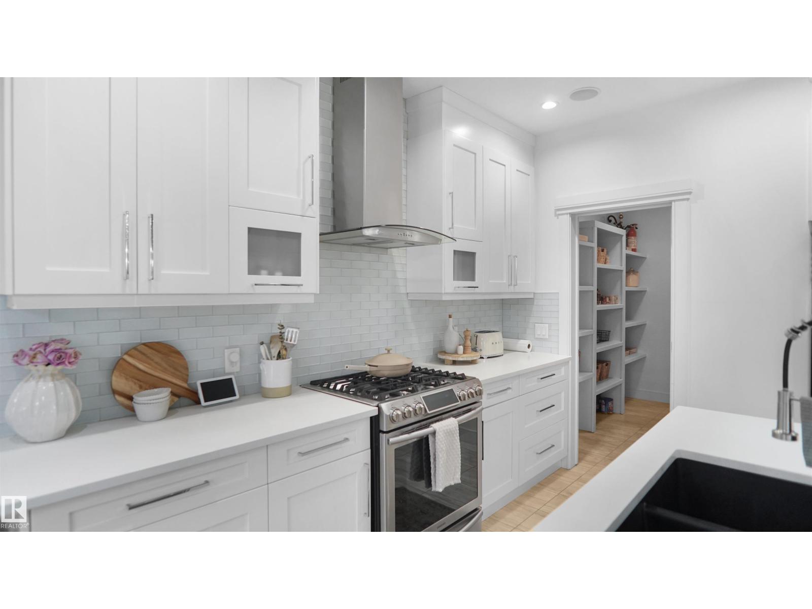 7520 174 AV NW - 12