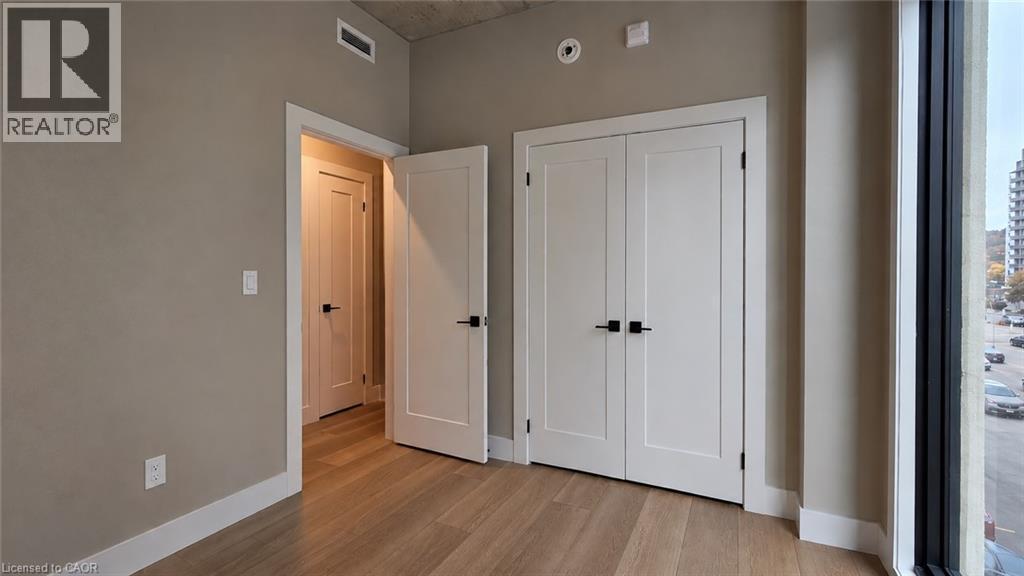 169 James Street South — photo 13