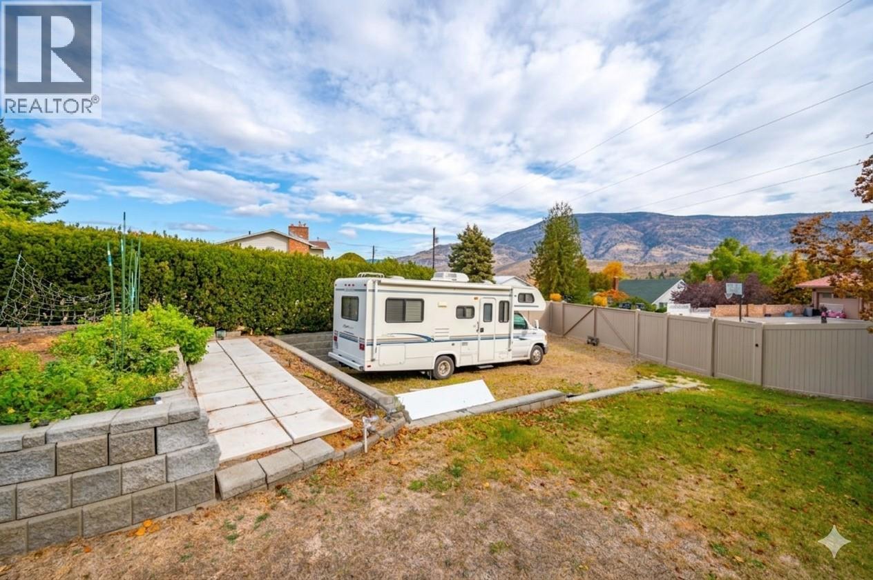 6521 BELLEVUE Drive - 10