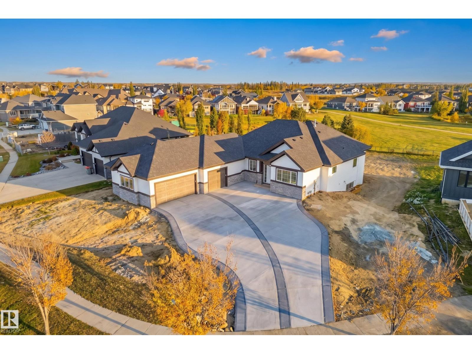 Photo of 1050 GENESIS LAKE BV, Stony Plain