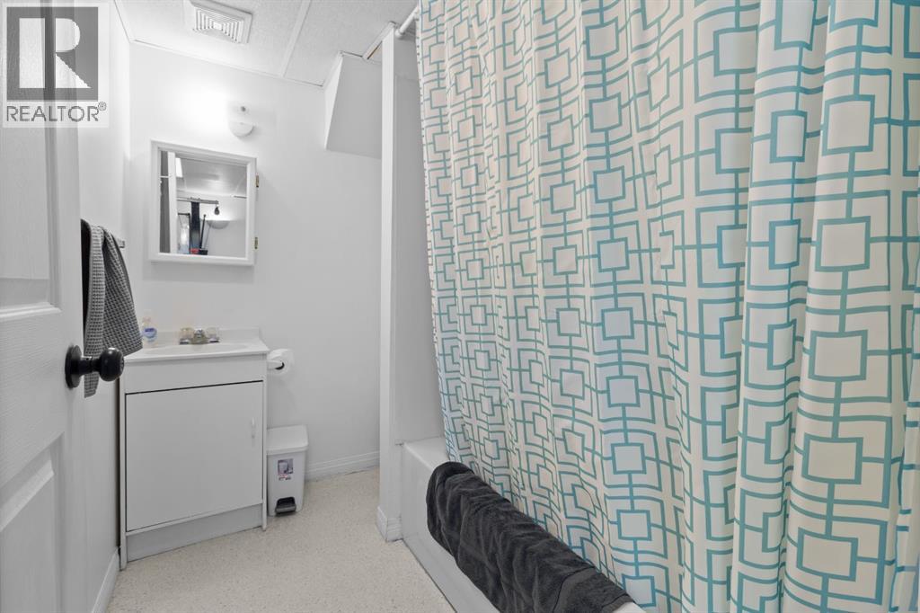 4508 67 Street - Image 15