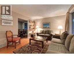 544 BROOKMERE Crescent SW - photo 11