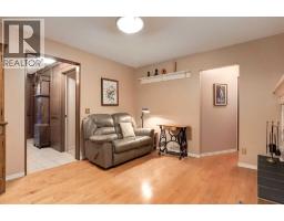 544 BROOKMERE Crescent SW - photo 19