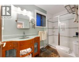 544 BROOKMERE Crescent SW - photo 23