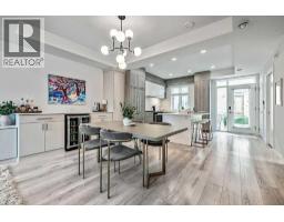 4pc Bathroom - 4007 Norford Avenue Nw, Calgary, AB T3B6H3 Photo 7