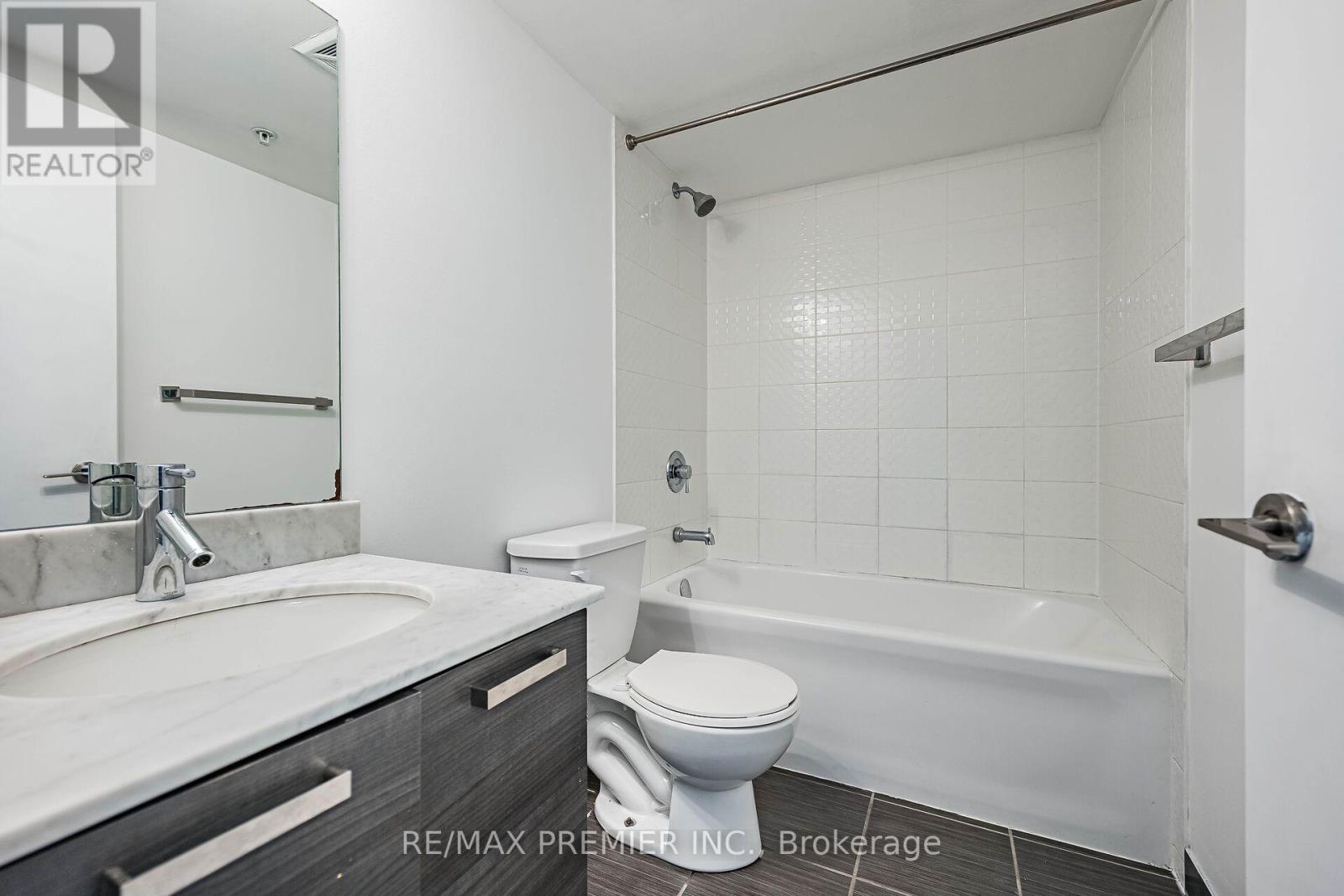 68 Abell Street — photo 18