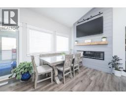 Living room - 162 Maclaren Crescent, Fort Mcmurray, AB T9K1J8 Photo 9