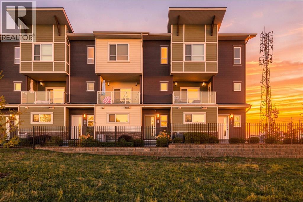 132 Harvest Grove Walk NW, Calgary