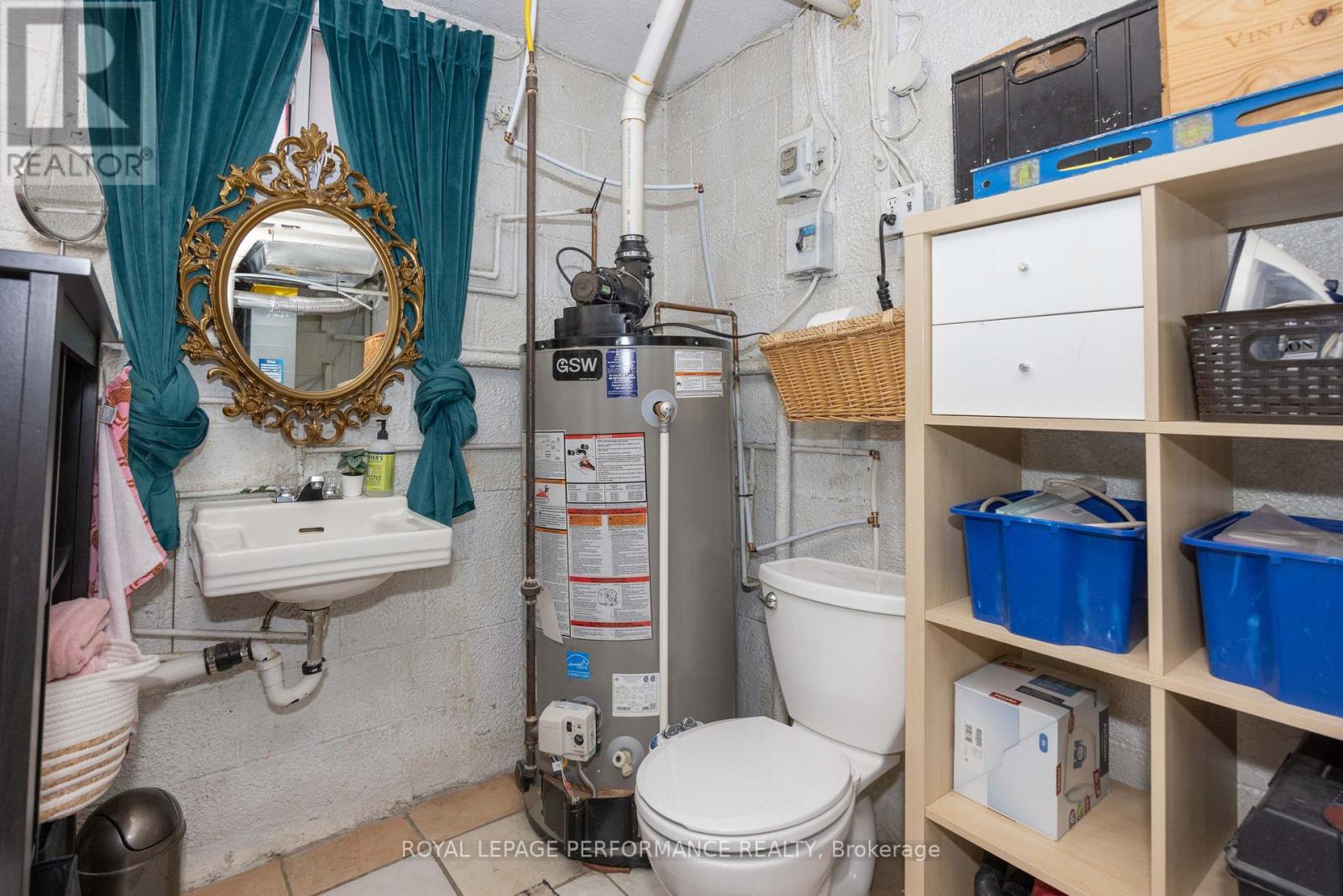 340 ST-DENIS STREET - 35