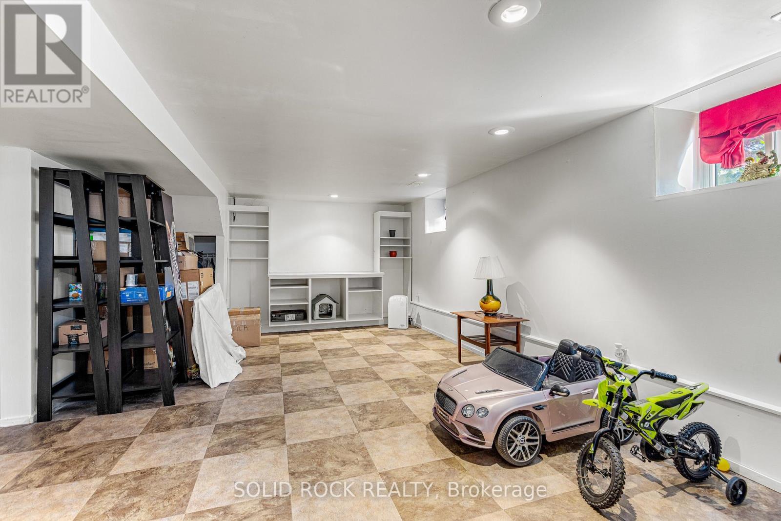 10106 Dixie Road East — photo 30