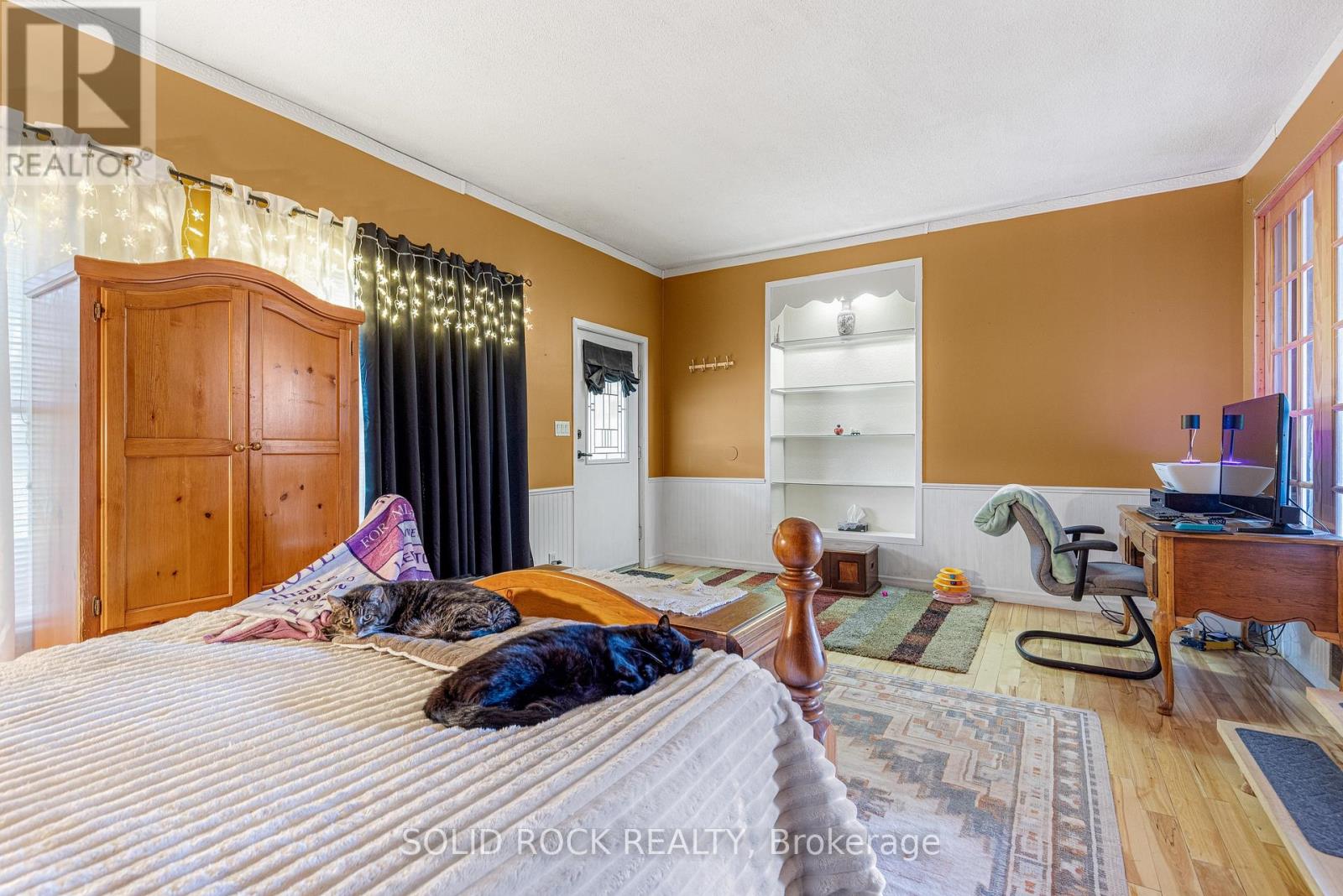 10106 Dixie Road East — photo 37