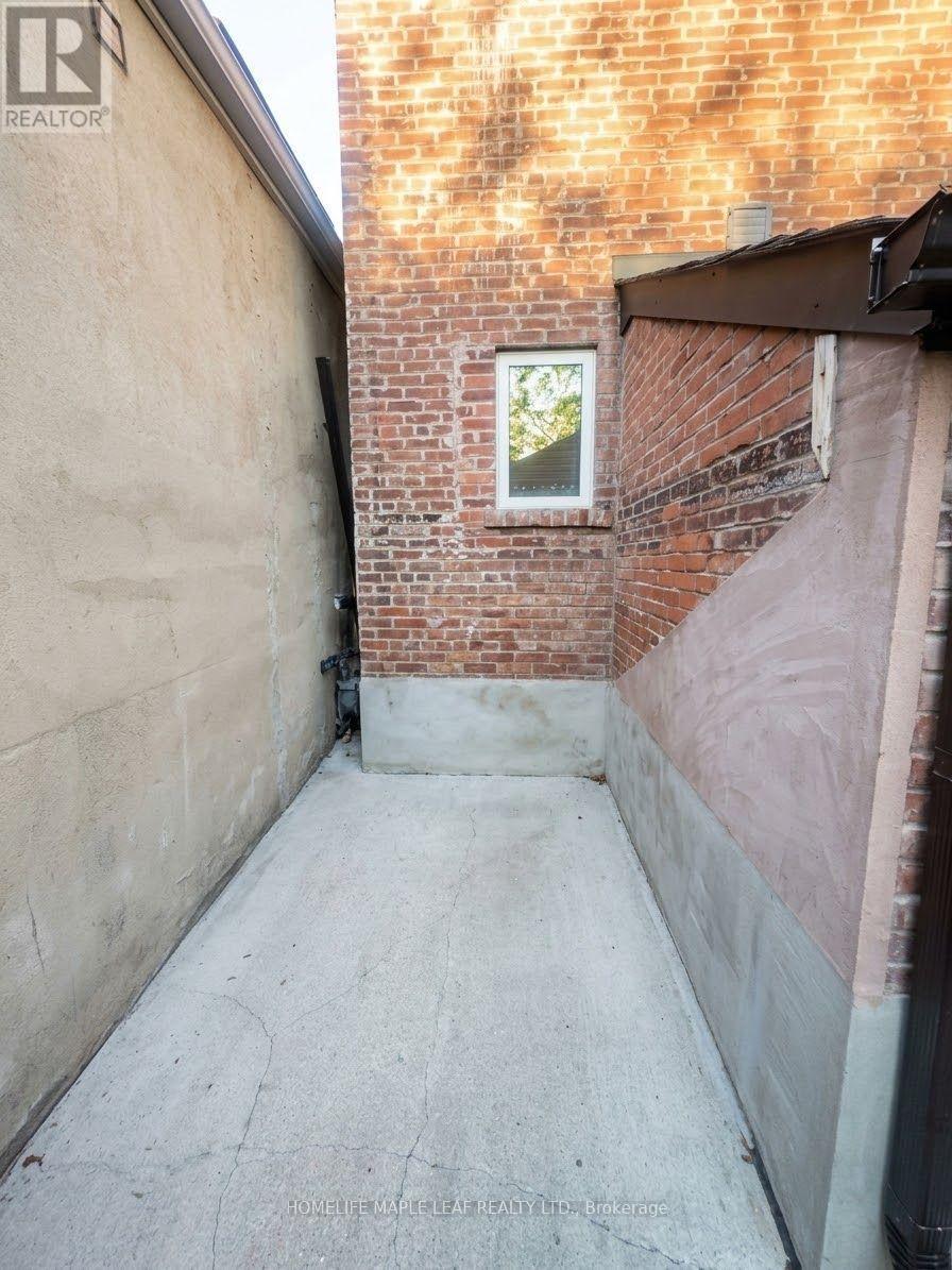 600 OAKWOOD AVENUE - 35