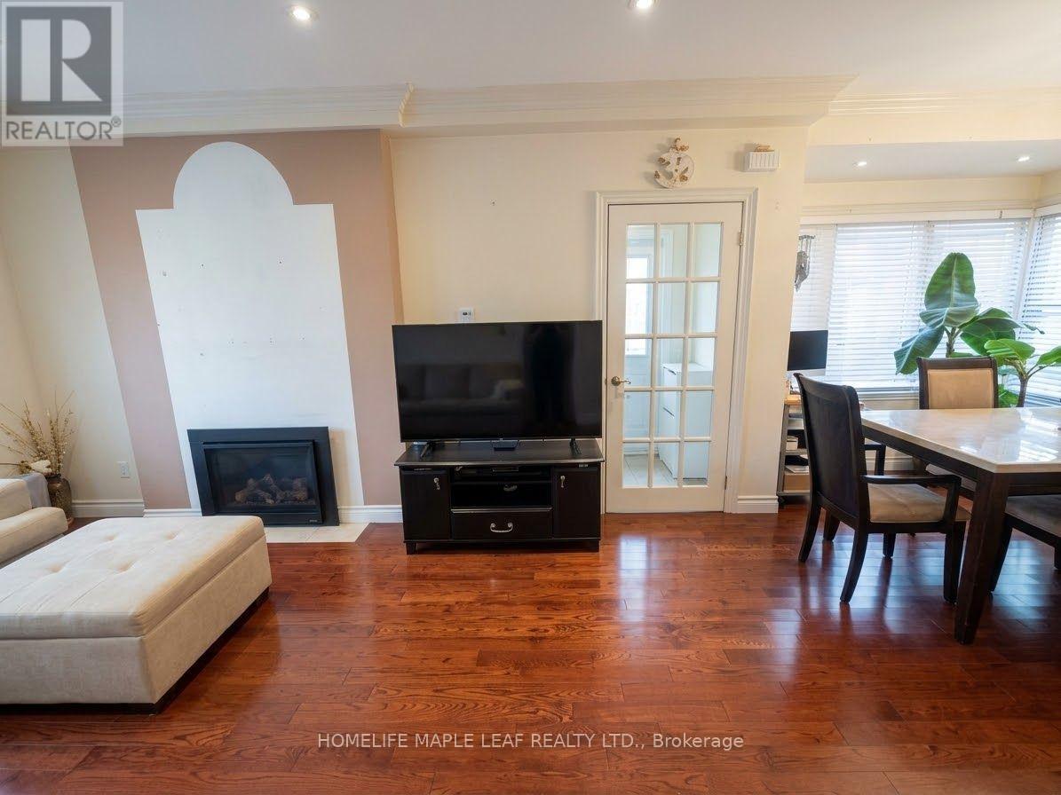 600 OAKWOOD AVENUE - 4