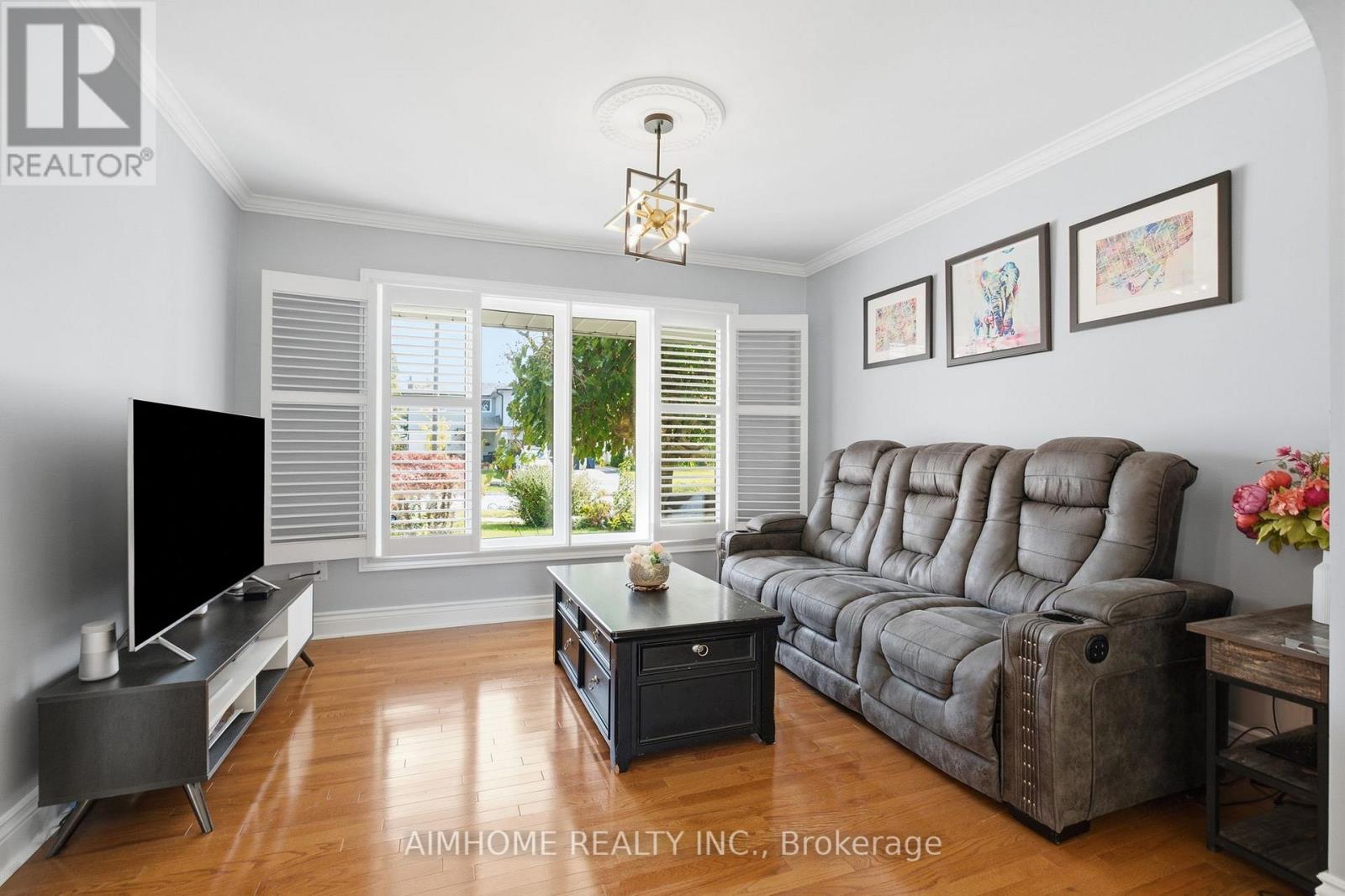 18 Haviland Drive, Toronto, ON photo 9