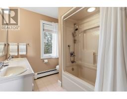 20 Bayswater Road, Dartmouth, NS B2W4E1 Photo 37