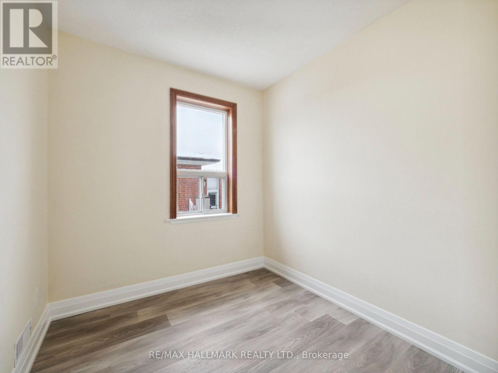1132 Glengrove Avenue — photo 11