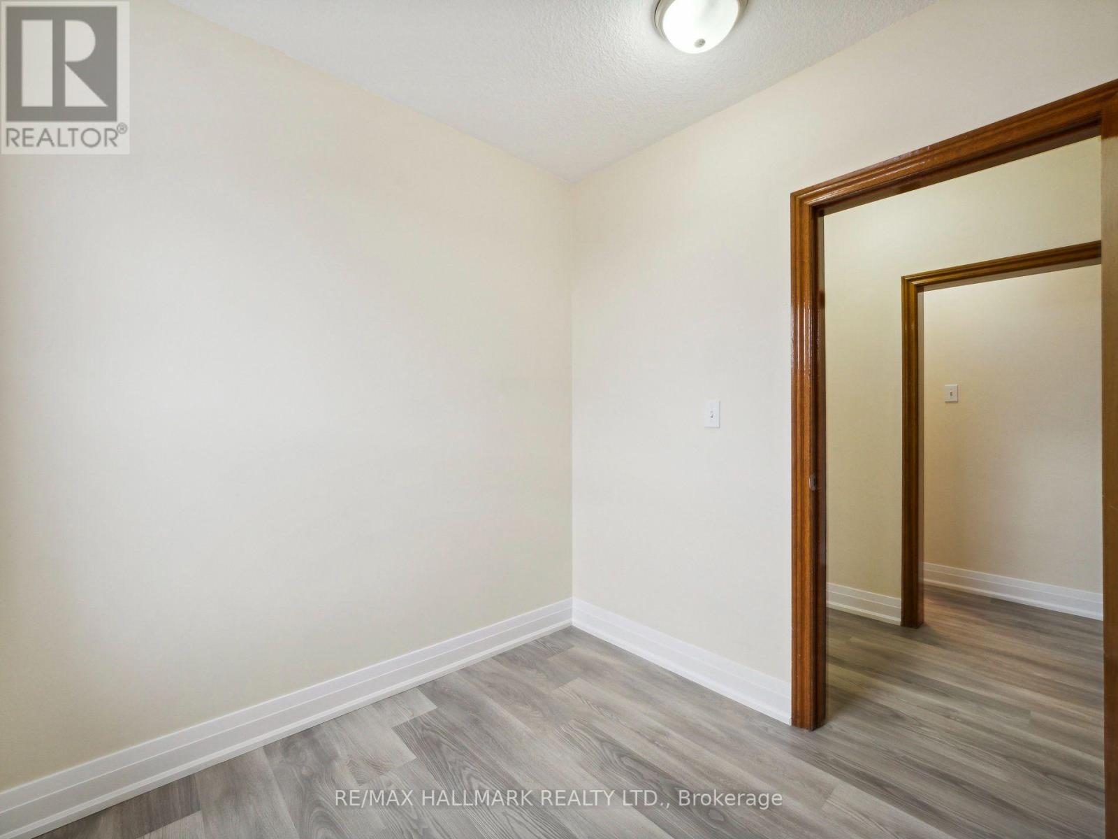 1132 Glengrove Avenue — photo 14