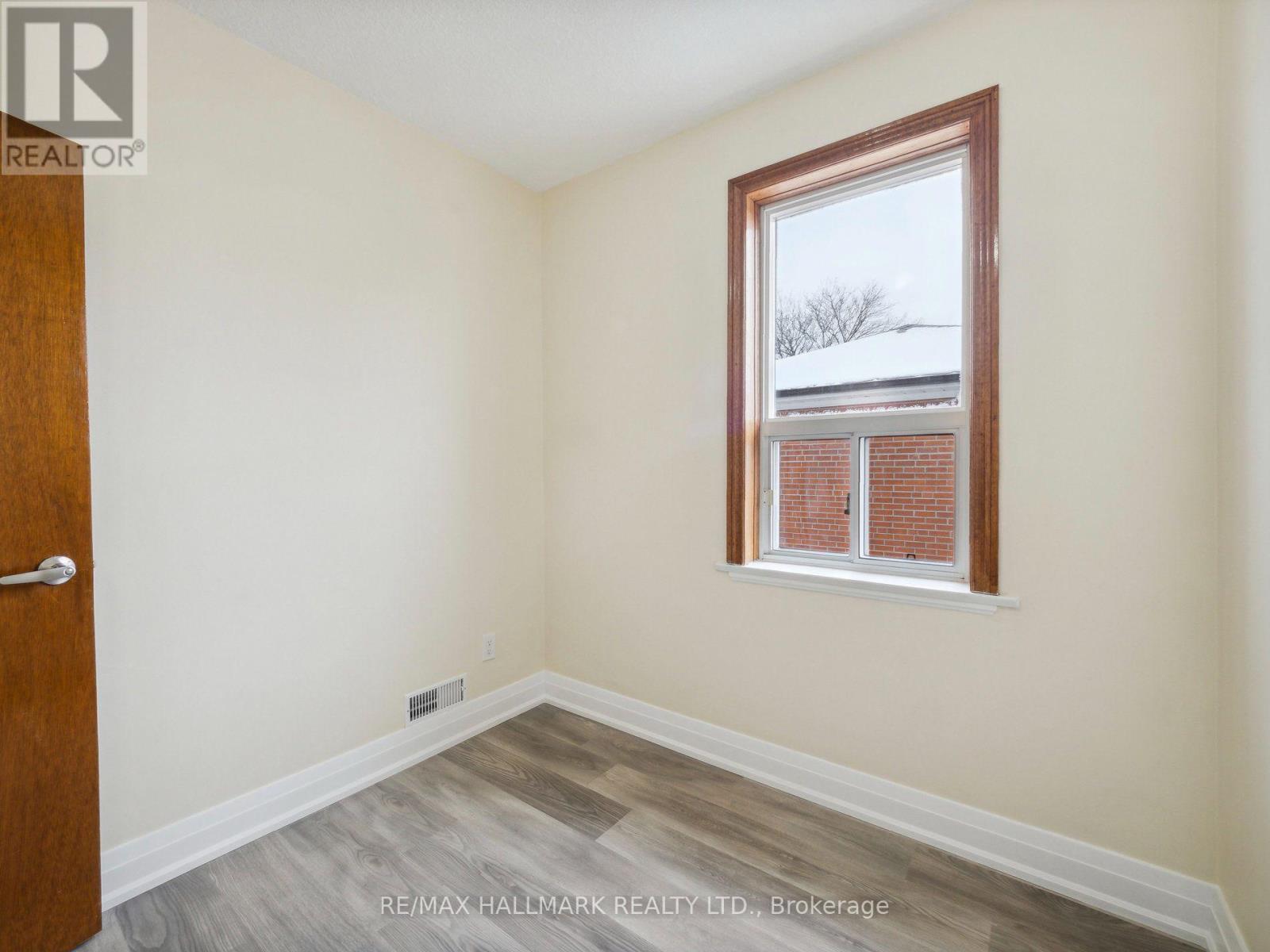 1132 Glengrove Avenue — photo 12