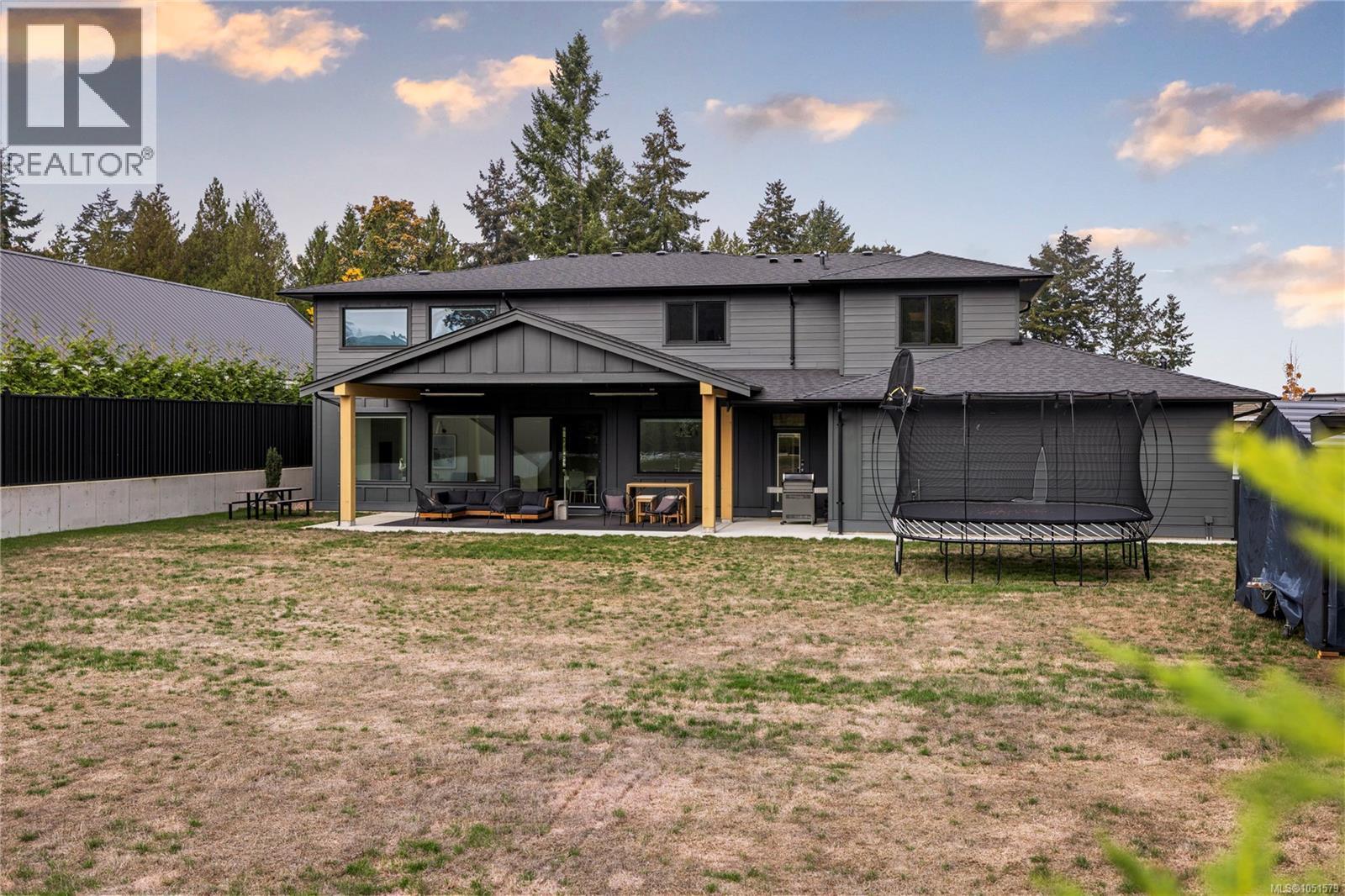 7393 Sunbury Rd, Lantzville - Image 1