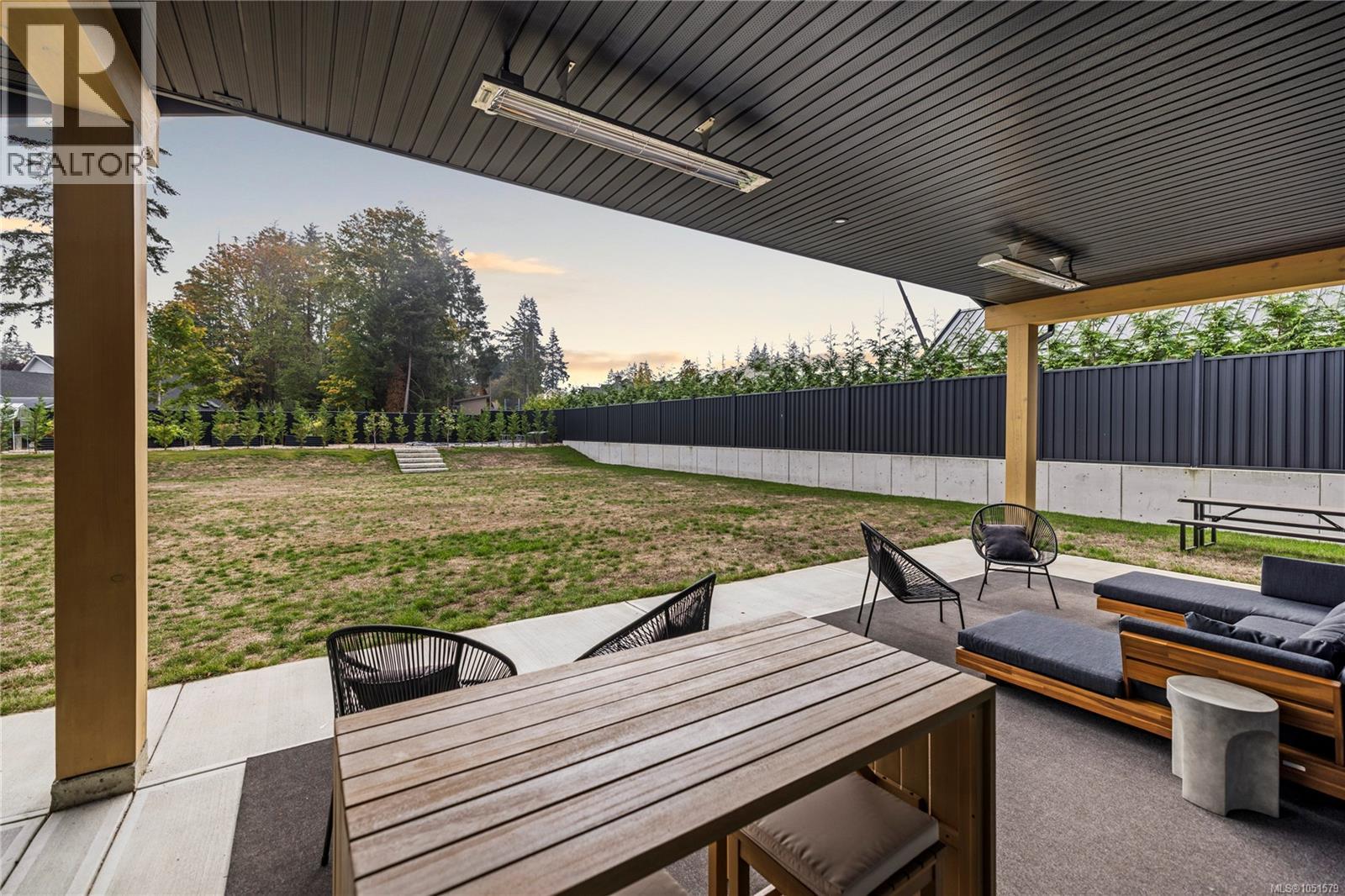 7393 Sunbury Rd, Lantzville - Image 1