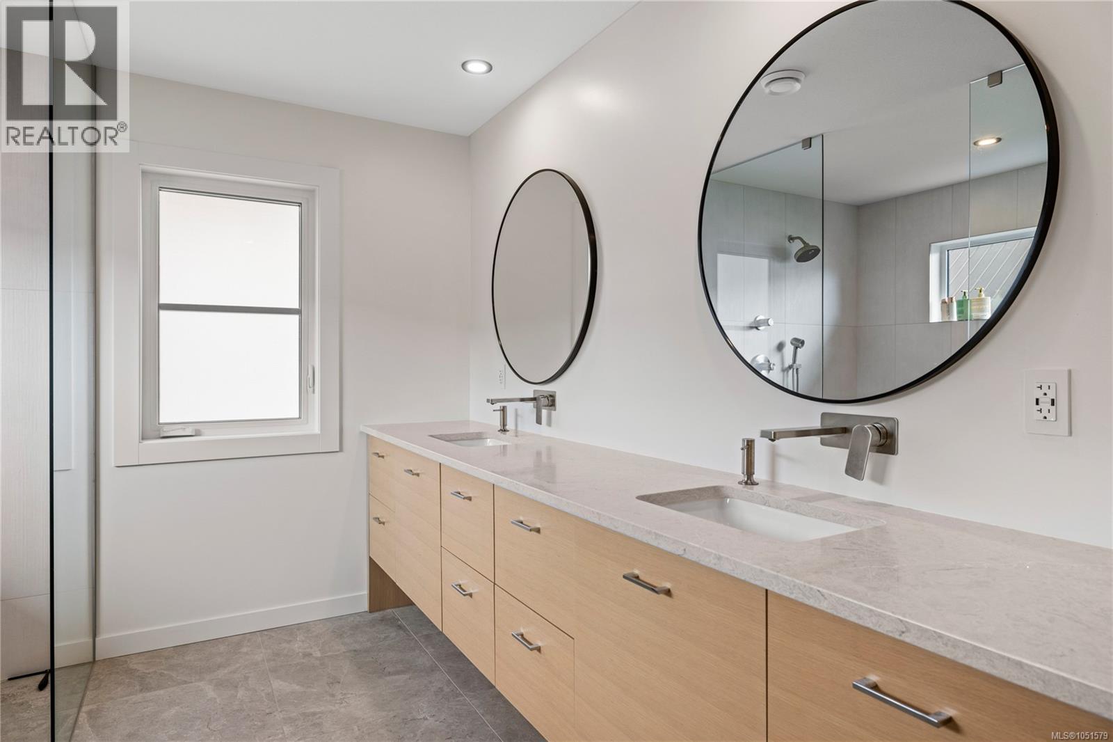 7393 Sunbury Rd, Lantzville - Image 1