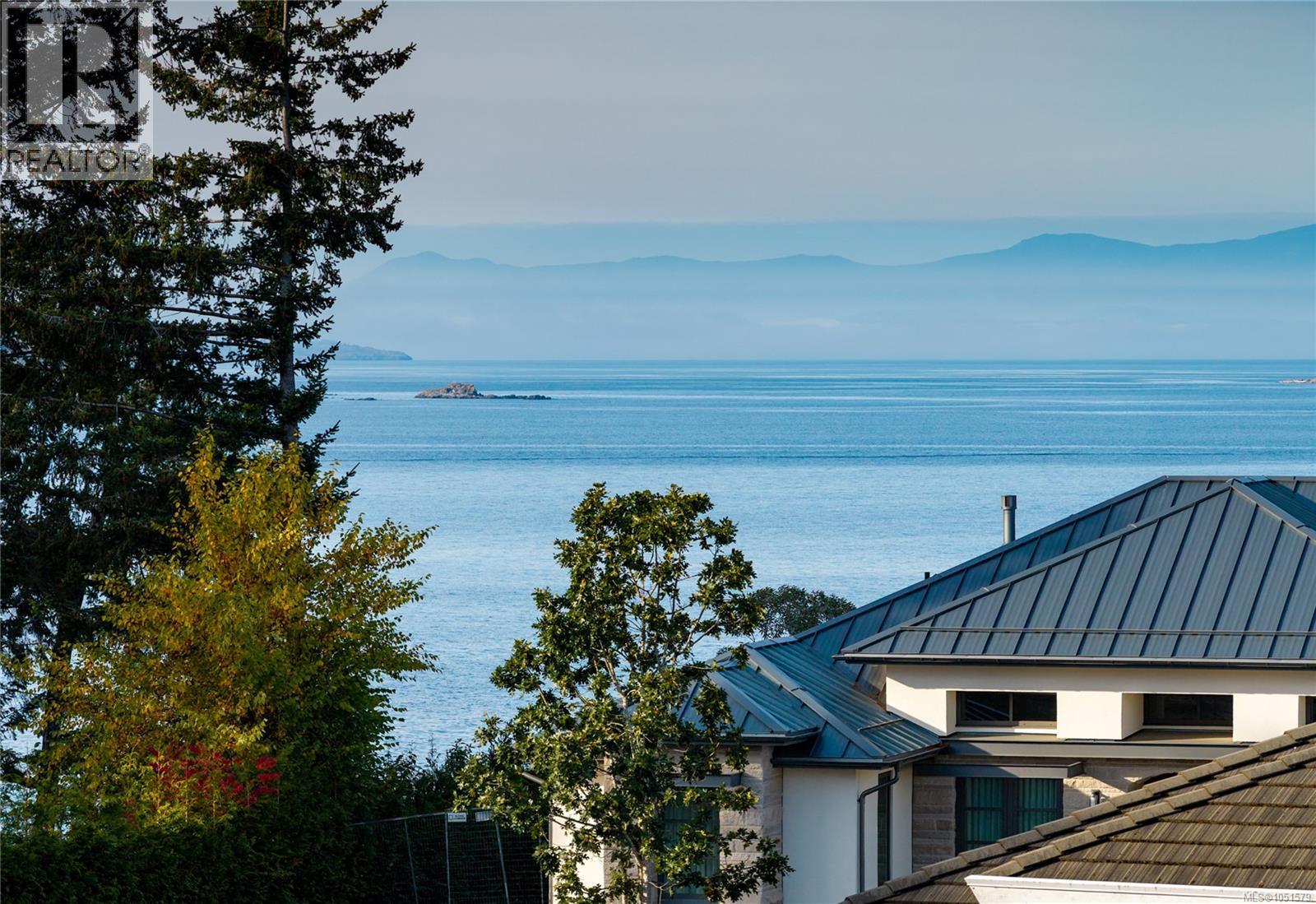 7393 Sunbury Rd, Lantzville - Image 1