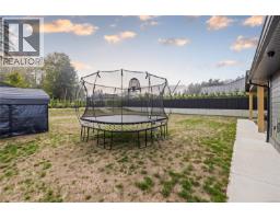 7393 Sunbury Rd, Lantzville, BC V0R2H0 Photo 63