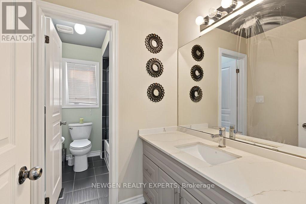 43 LONE ROCK CIRCLE - 34