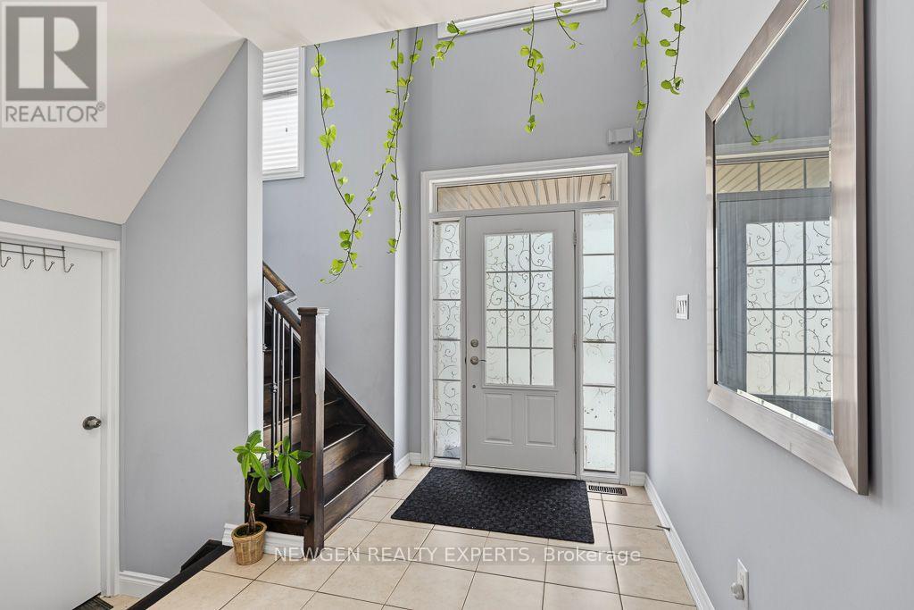 43 Lone Rock Circle, Brampton, ON photo 6