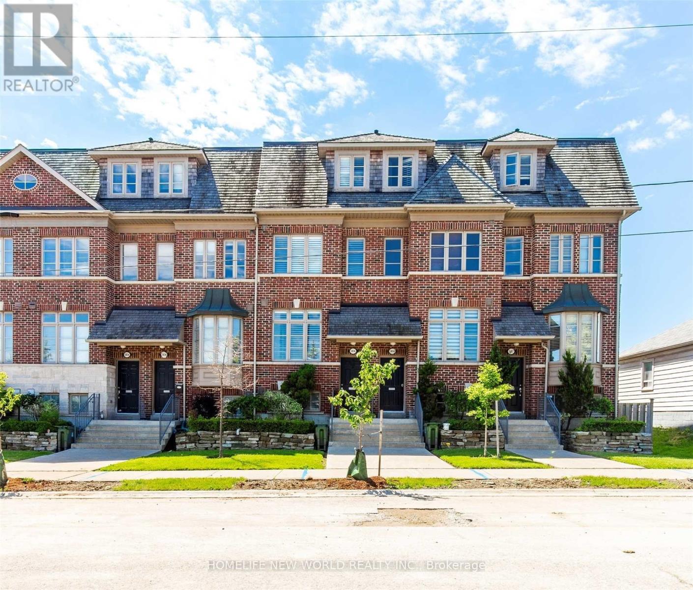 585A Oxford Street, Toronto, ON