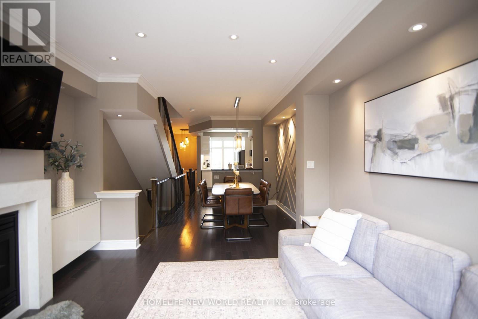 585A Oxford Street, Toronto, ON photo 10