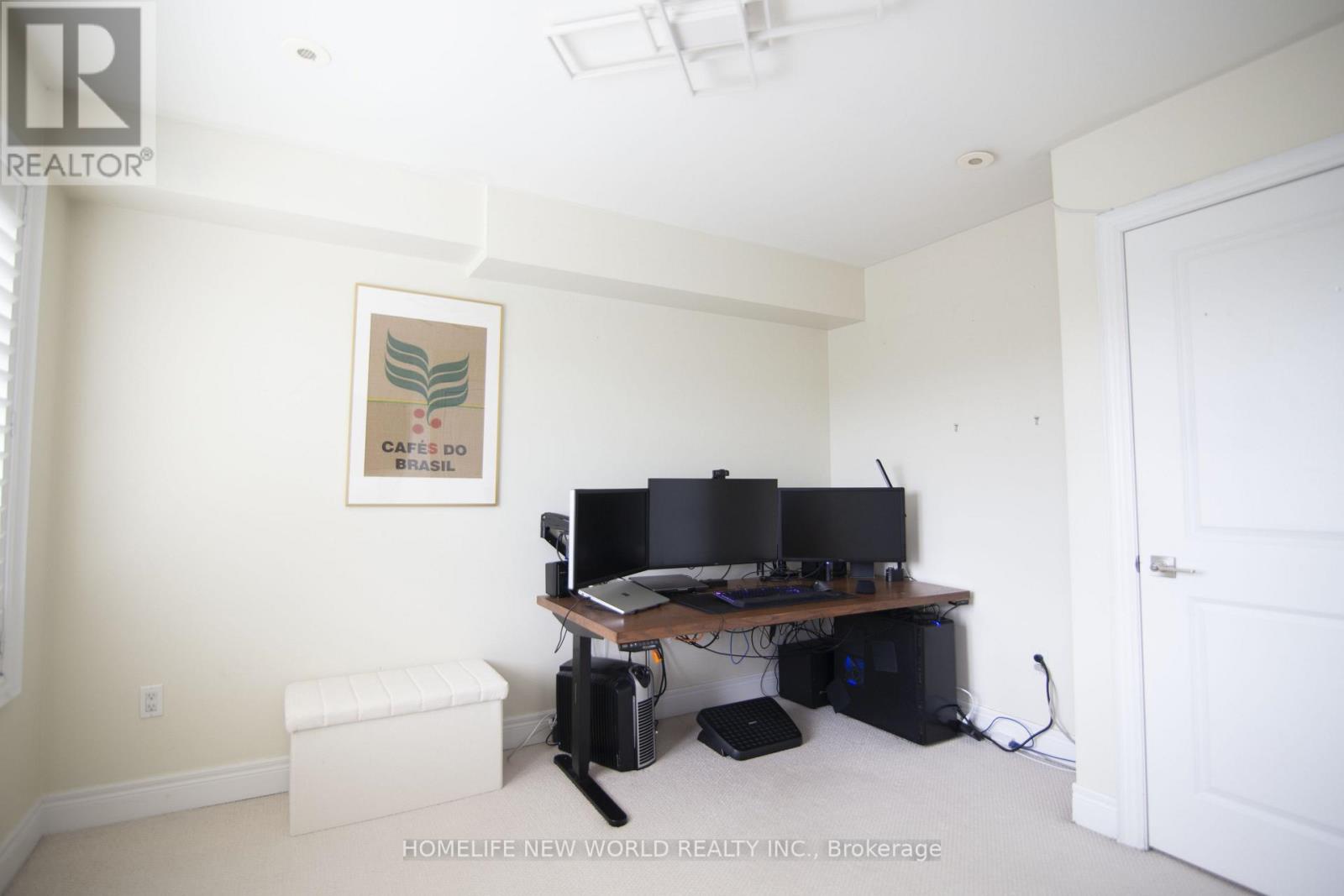 585A Oxford Street, Toronto, ON photo 13